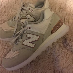 New Balance 574 Rose Gold